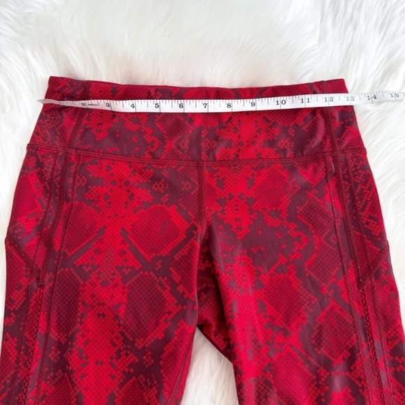 Lululemon Vent It Out Crop Mini Leggings Ziggy Snake Red Tide Cranberry - Picture 9 of 12